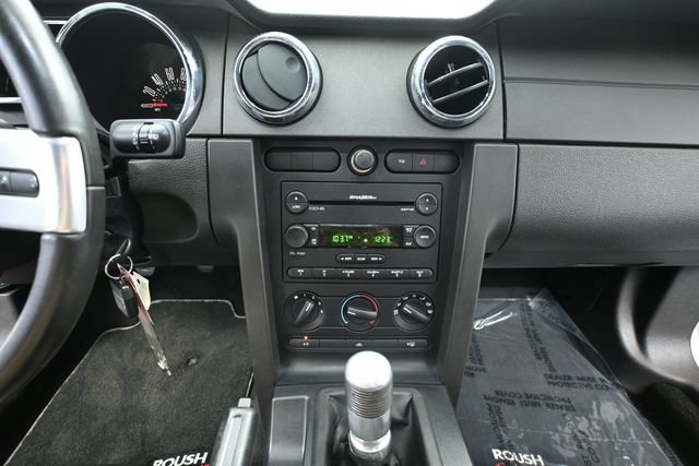 Used 2006 Ford Mustang GT RWD image 24