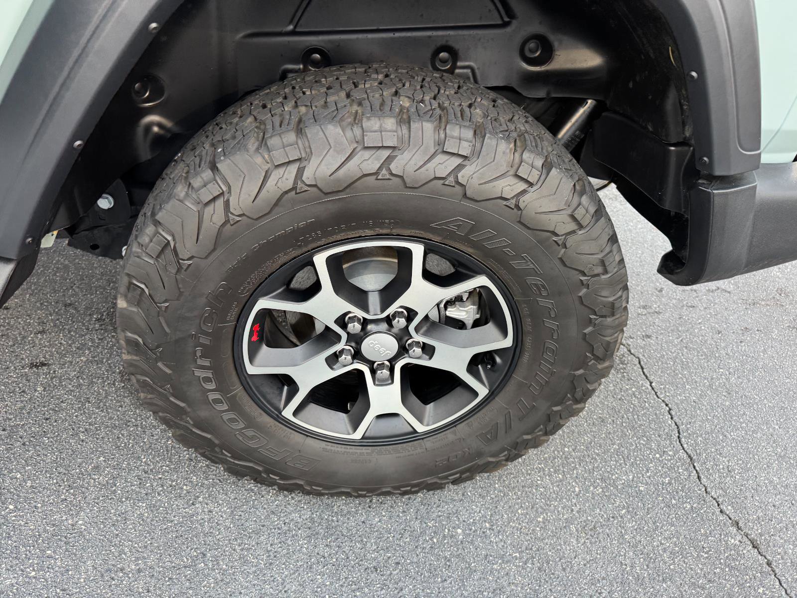 Used 2023 Jeep Wrangler Sport S image 23