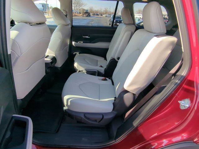 Certified 2026 Toyota Grand Highlander XLE image 15