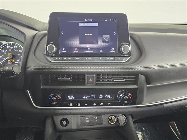 Used 2025 Nissan Rogue SV image 33