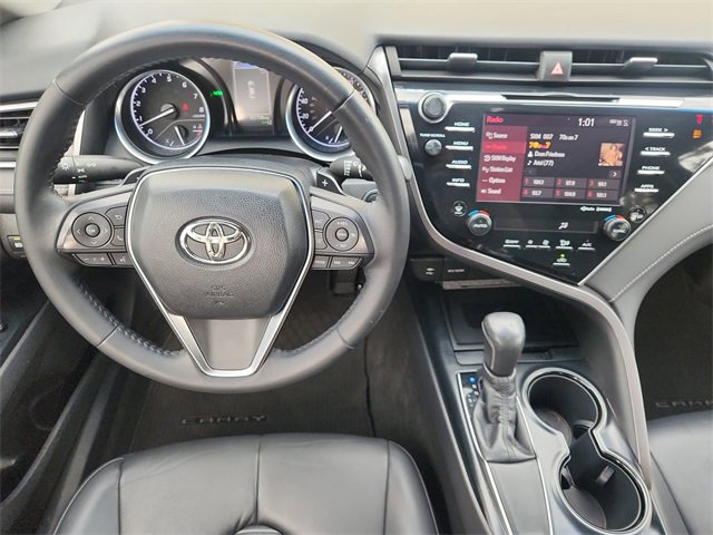Used 2018 Toyota Camry L image 11