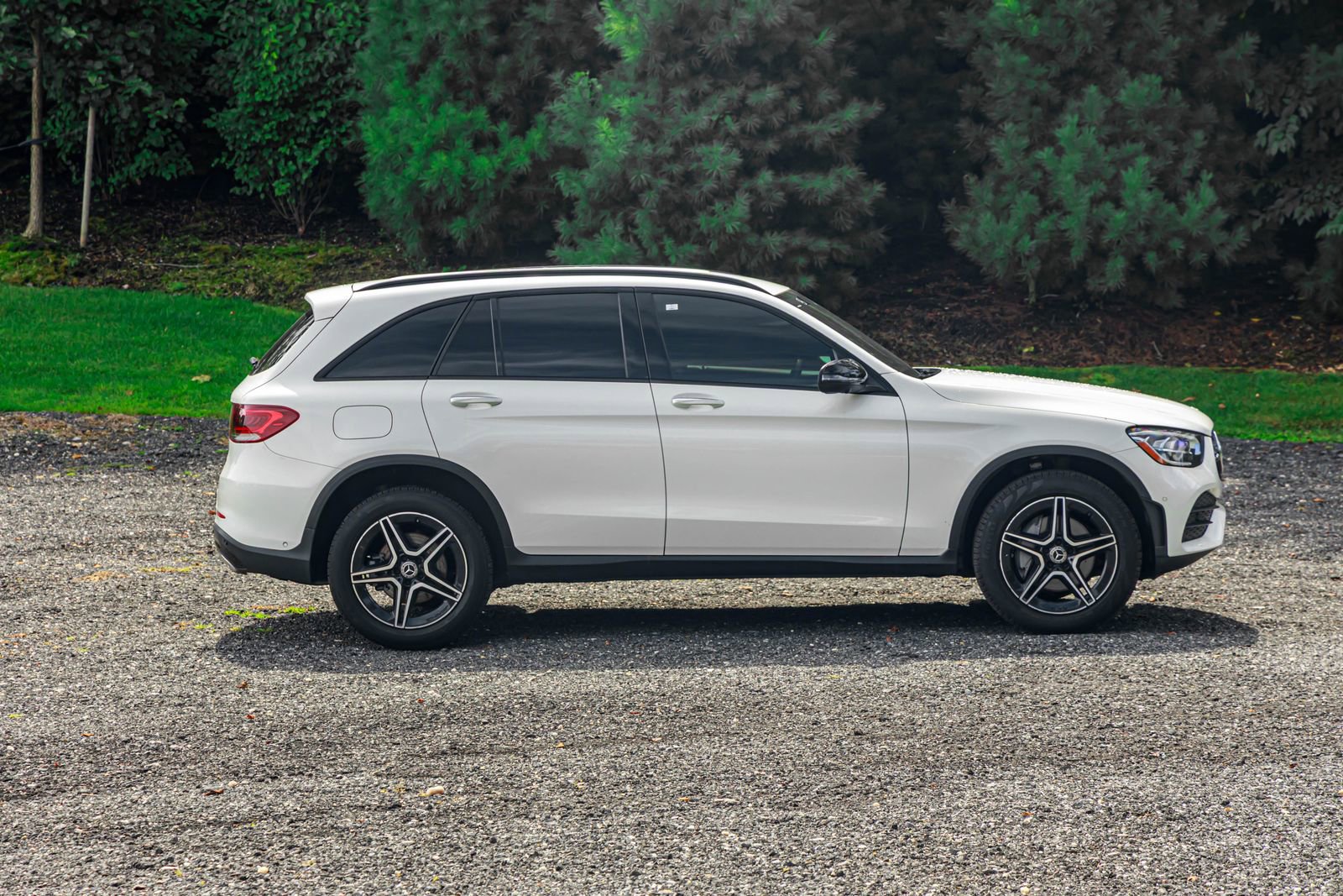 Used 2021 Mercedes-Benz GLC 300 w/ AMG Line image 11