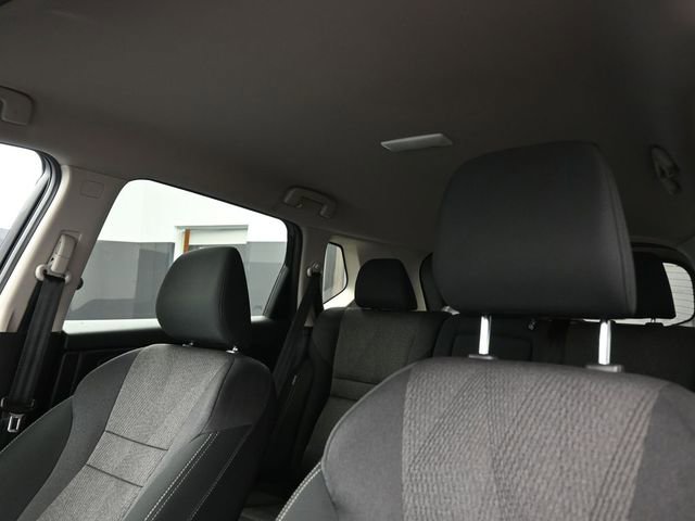 Used 2025 Nissan Rogue SV FWD image 2