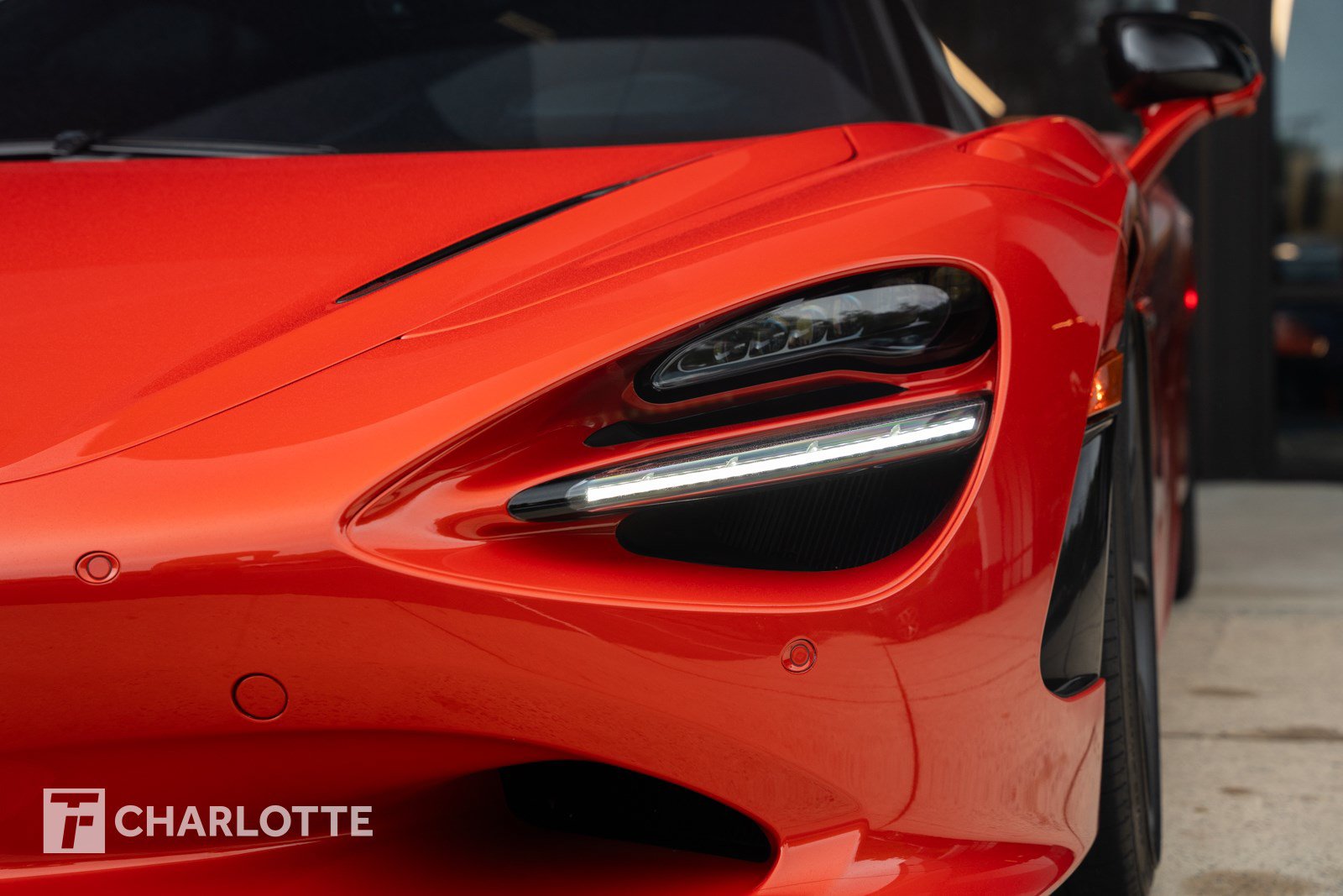 Used 2025 McLaren 750S Spider RWD image 6