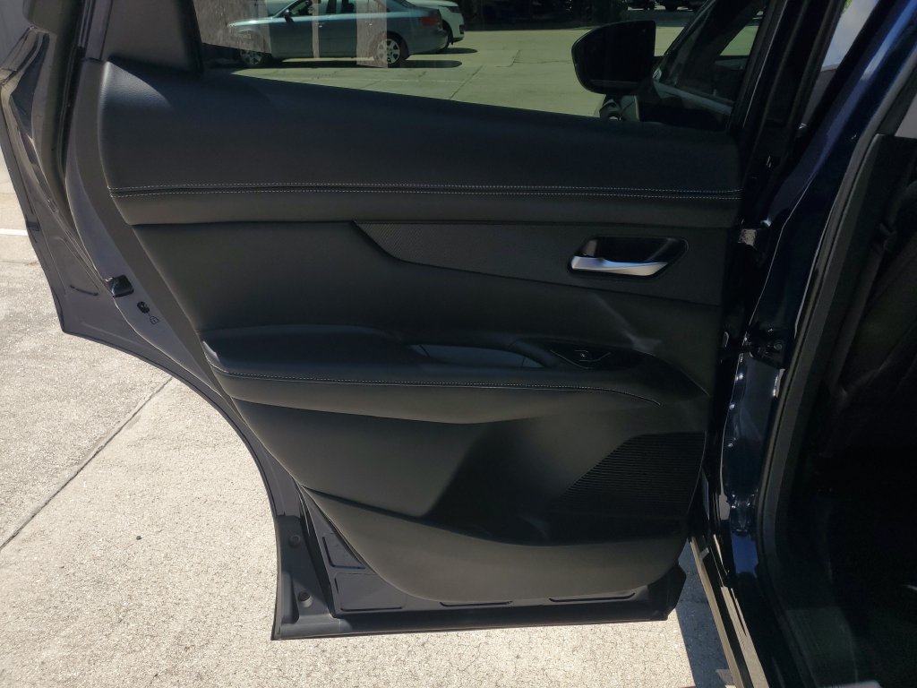 Certified 2025 Nissan Murano SL w/ Cargo Package AWD/4WD image 19
