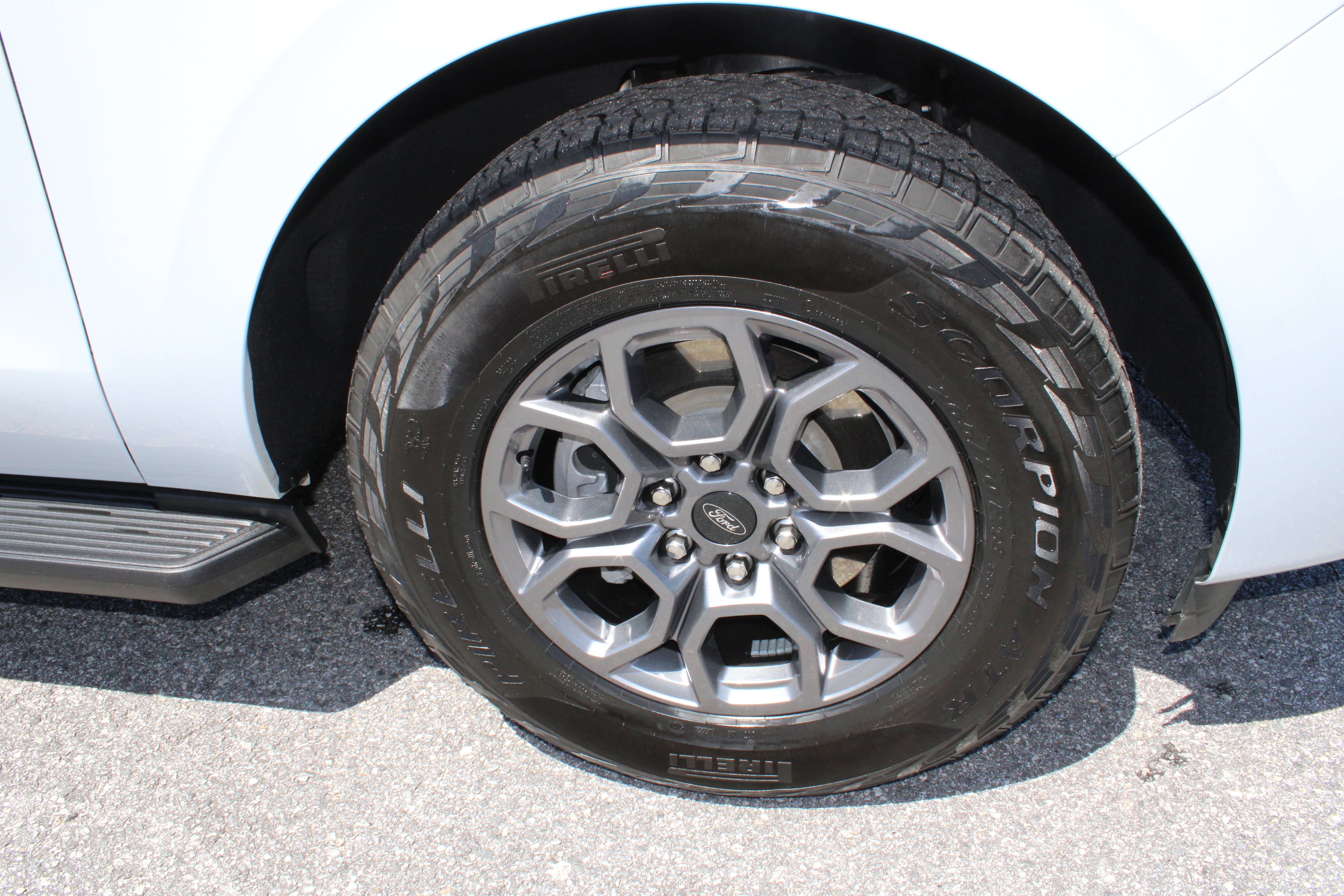 Used 2025 Ford Expedition Active RWD image 9