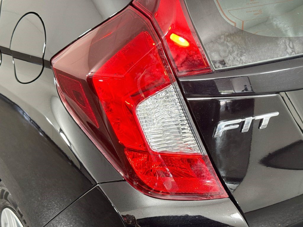 Used 2020 Honda Fit LX image 34