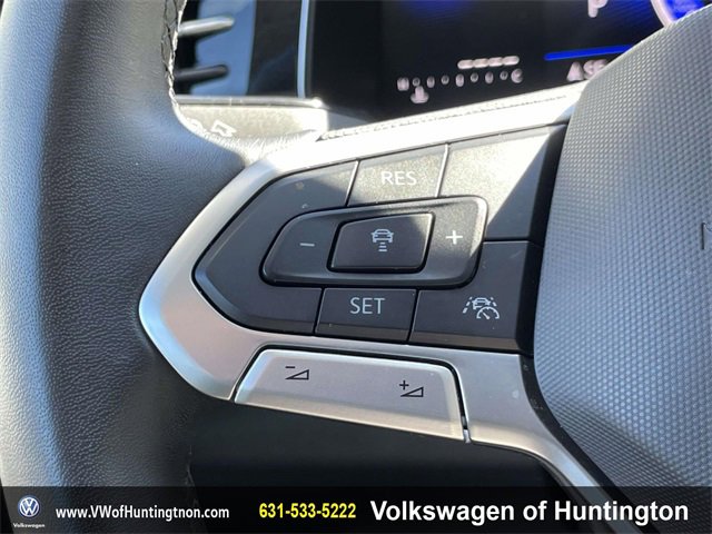 Certified 2025 Volkswagen Jetta SE w/ Sunroof Package image 20