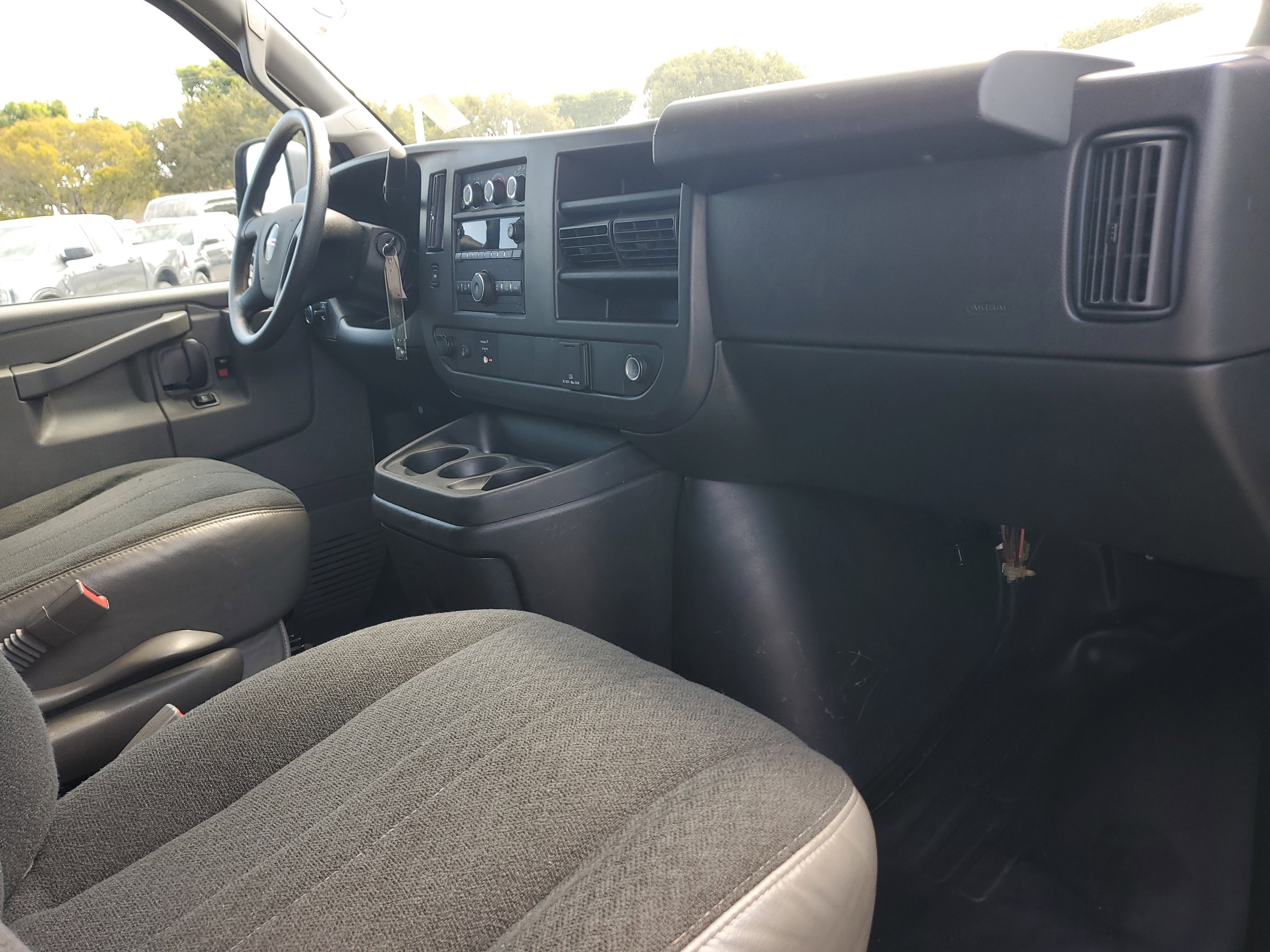 Used 2023 GMC Savana 2500 w/ Driver Convenience Package image 15