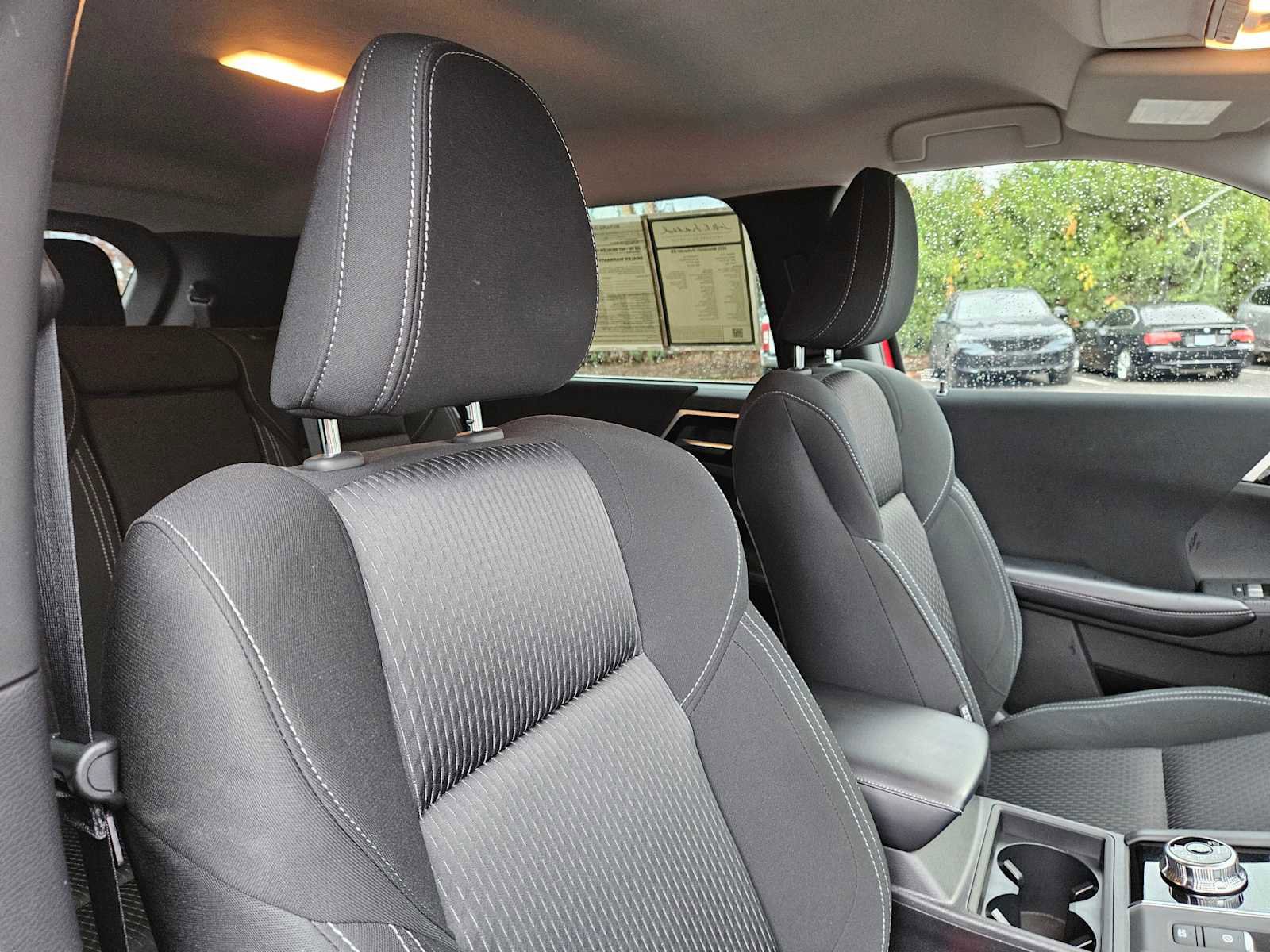 Used 2022 Mitsubishi Outlander ES image 12