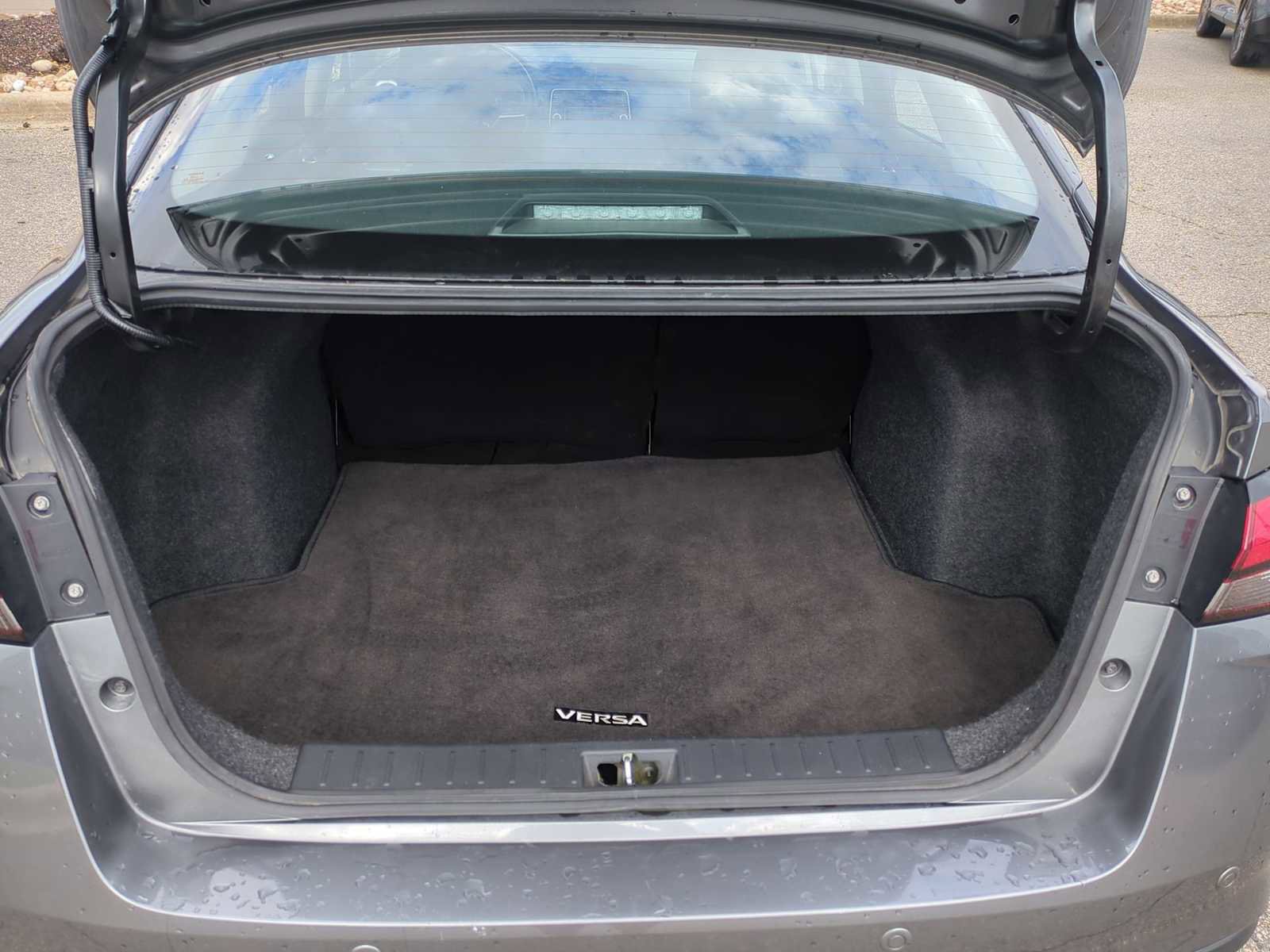 Used 2024 Nissan Versa SV image 24