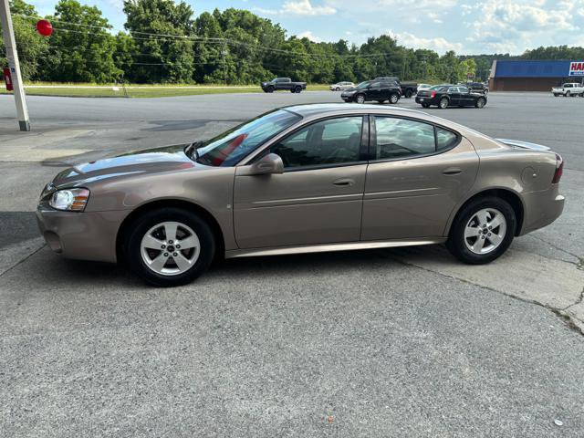 Used 2006 Pontiac Grand Prix w/ Preferred Package FWD image 9