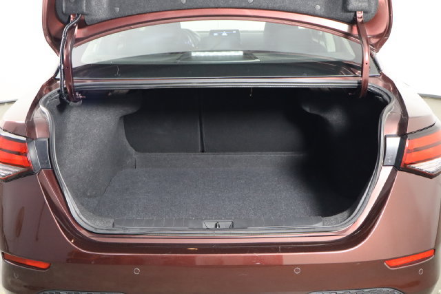 Used 2025 Nissan Sentra SV FWD image 16