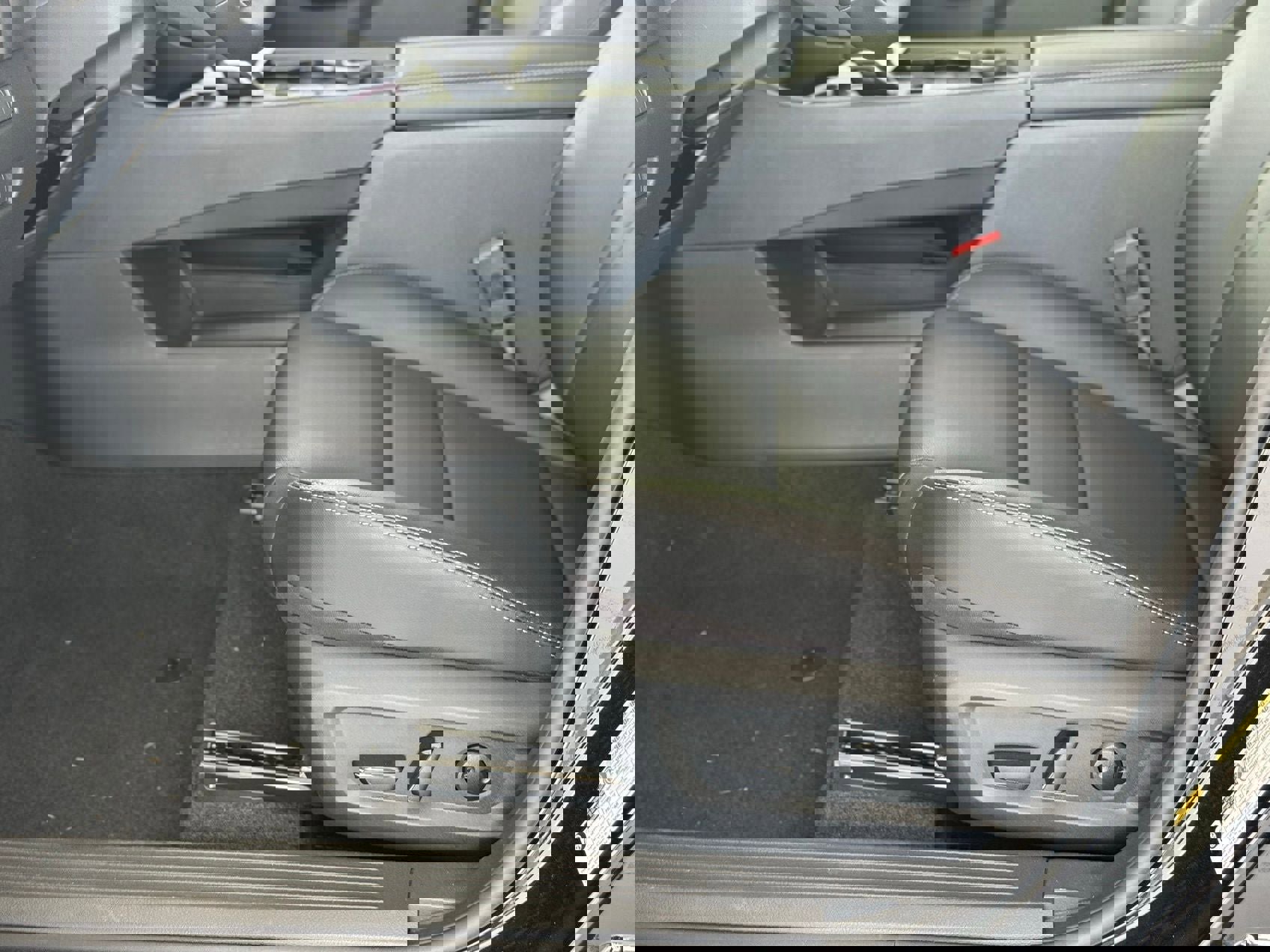 New 2025 Nissan Rogue SL image 15