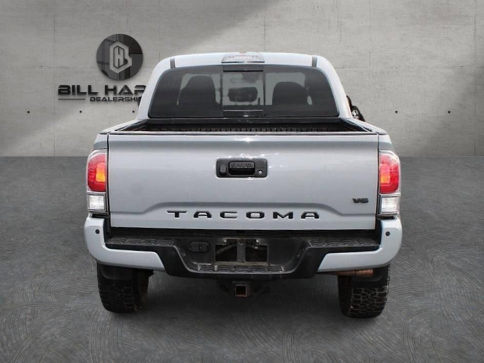 Used 2021 Toyota Tacoma TRD Off-Road w/ Technology Package AWD/4WD image 7