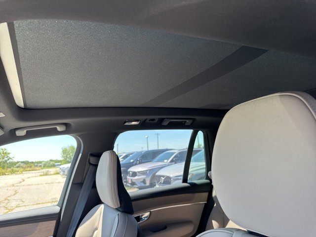 New 2026 Volvo XC90 B6 Plus w/ Protection Package Premier image 12