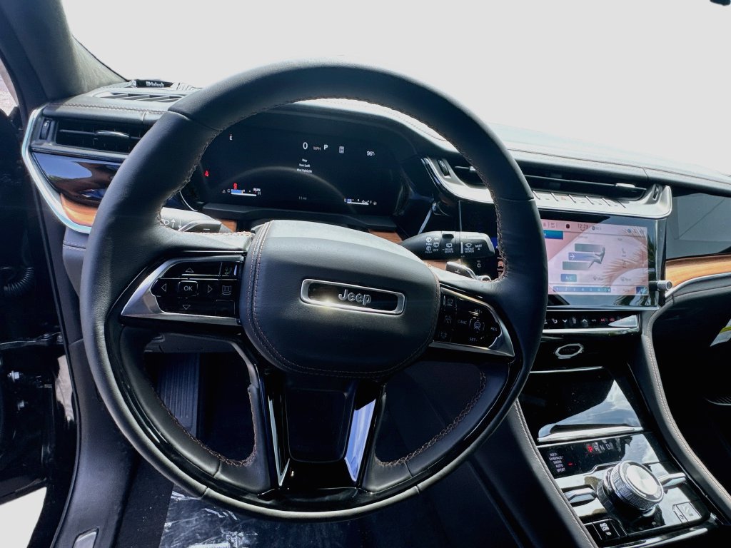 New 2027 Jeep Grand Cherokee L Summit AWD/4WD image 11