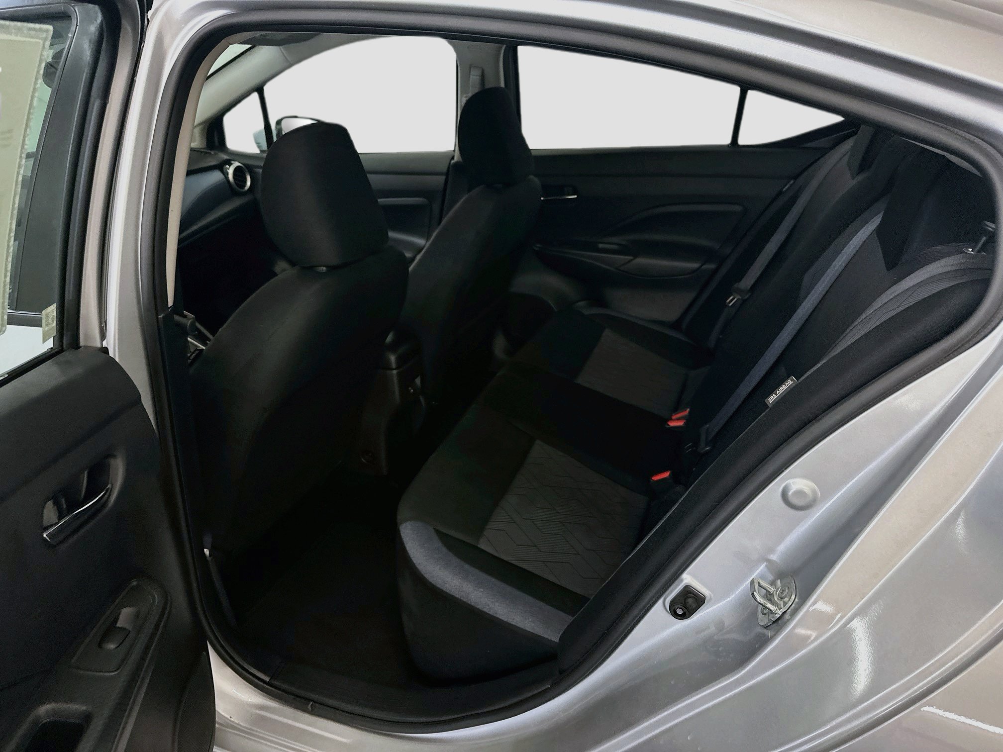 Used 2025 Nissan Versa SV FWD image 28