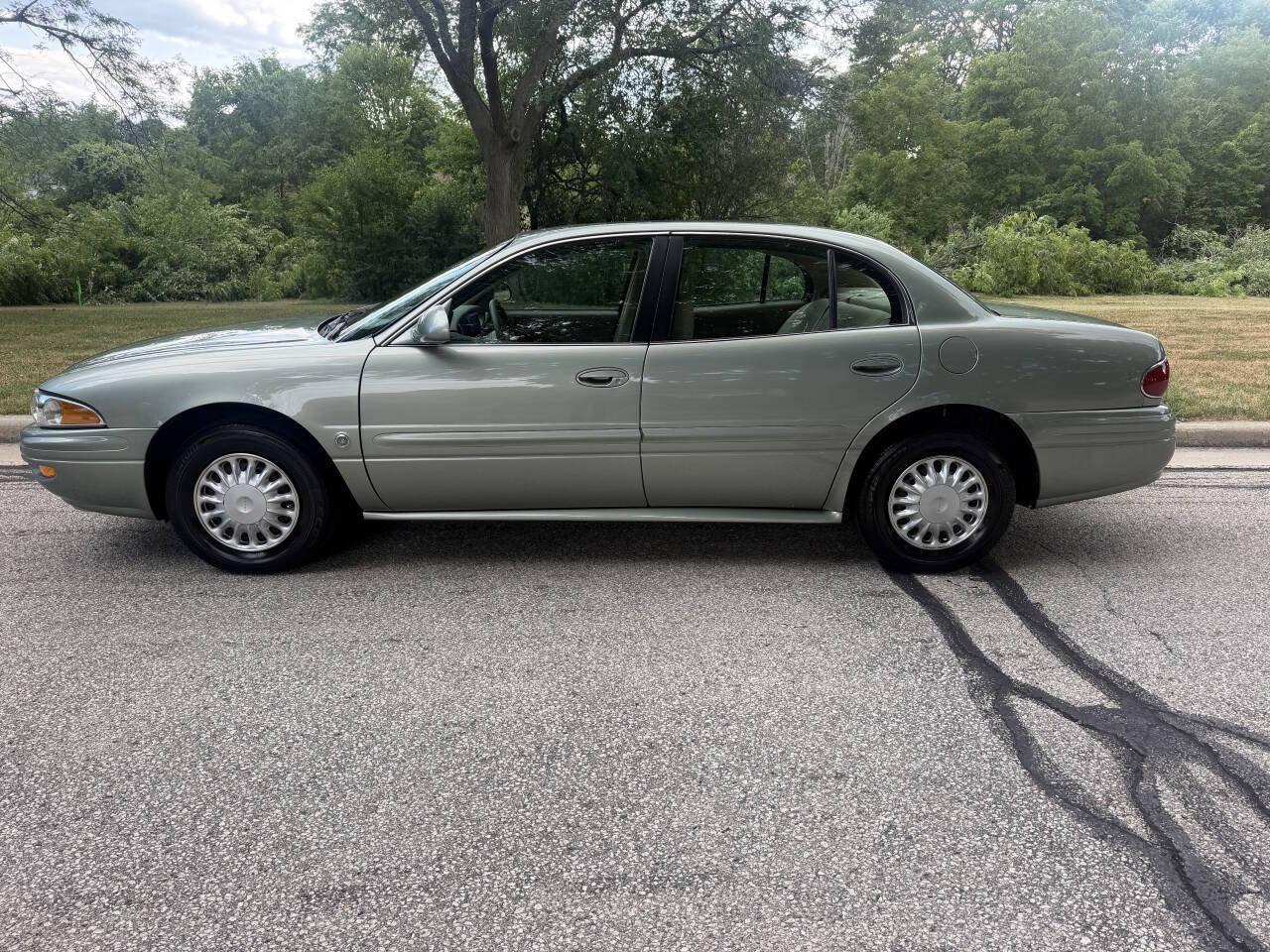 Used 2005 Buick Le Sabre Custom FWD image 2
