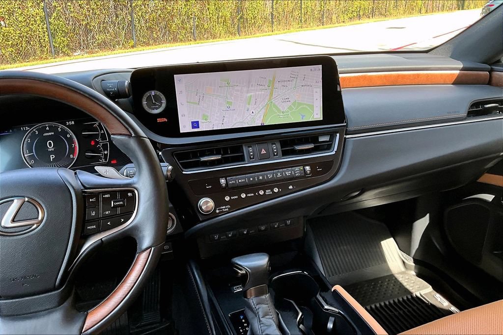 Used 2024 Lexus ES 350 Ultra Luxury w/ Accessory Package (Z2) FWD image 8
