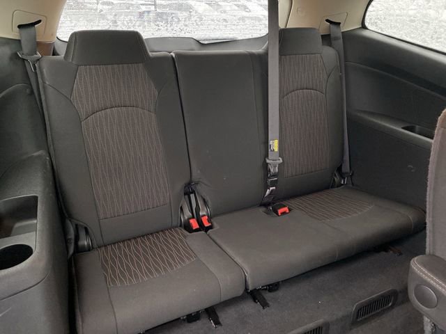 Used 2017 Chevrolet Traverse LT image 33