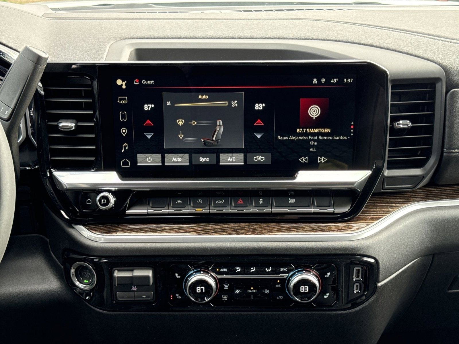 New 2026 GMC Sierra 1500 SLE w/ Preferred Package image 21