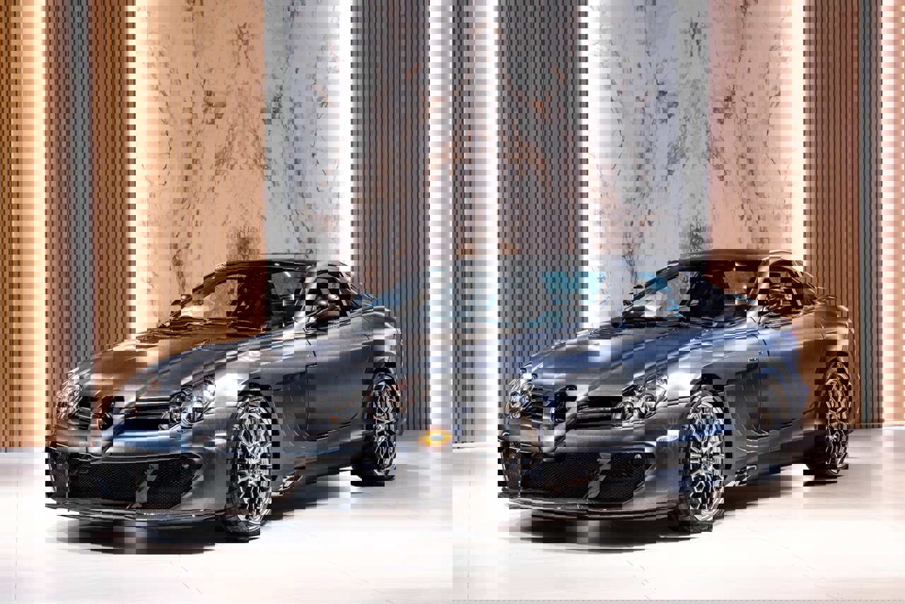 Used 2005 Mercedes-Benz SLR image 1