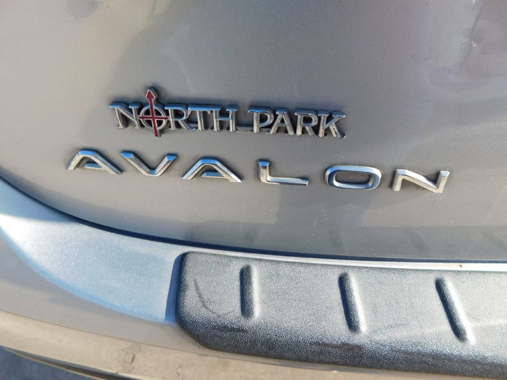 Used 2016 Toyota Avalon XLE FWD image 13