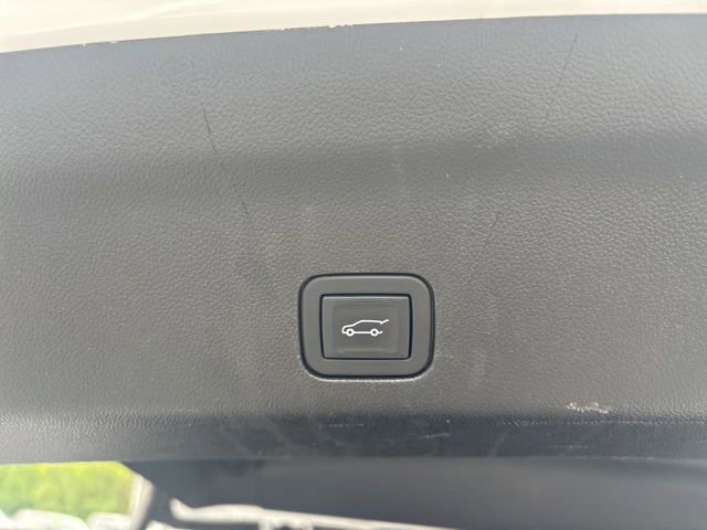 Used 2021 Chevrolet Tahoe RST AWD/4WD image 12