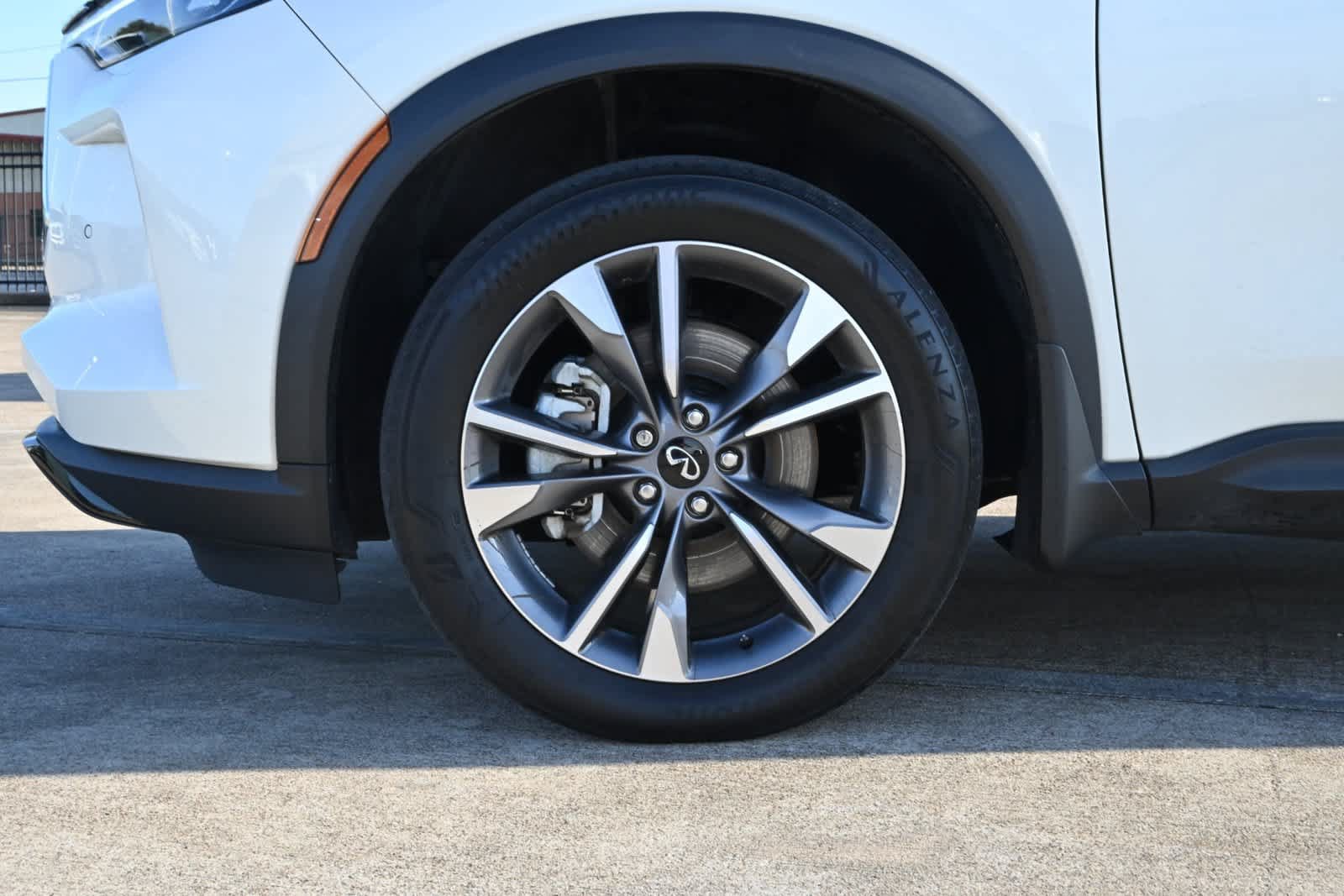 Certified 2024 INFINITI QX60 Luxe FWD image 25
