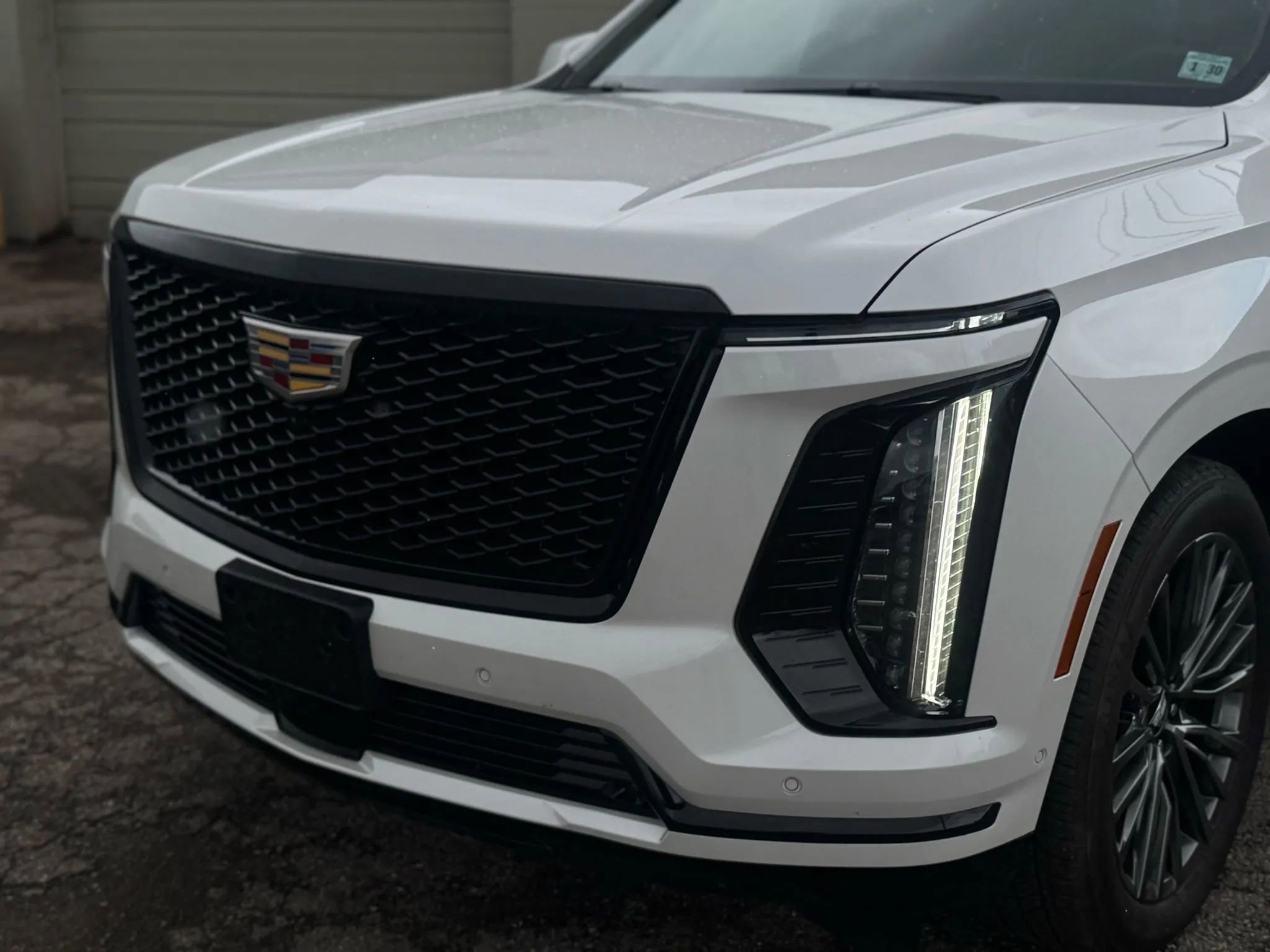 Used 2025 Cadillac Escalade ESV Sport Platinum w/ LPO, Floor Liner Package AWD/4WD image 2