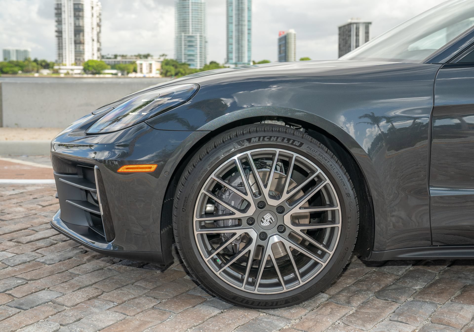 Used 2024 Porsche Panamera w/ Premium Package RWD image 8