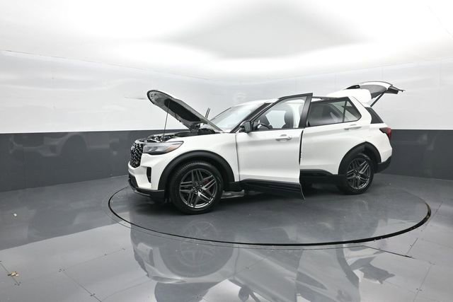 New 2026 Ford Explorer ST w/ Sun And Sound Package image 39