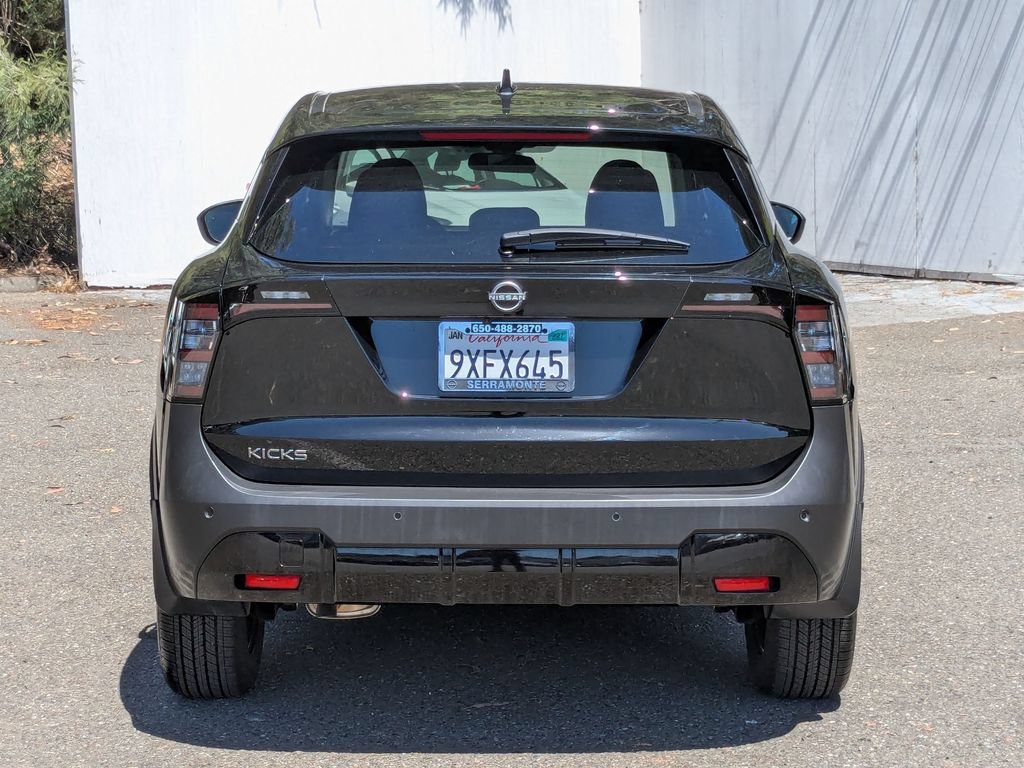 Used 2025 Nissan Kicks SV FWD image 6
