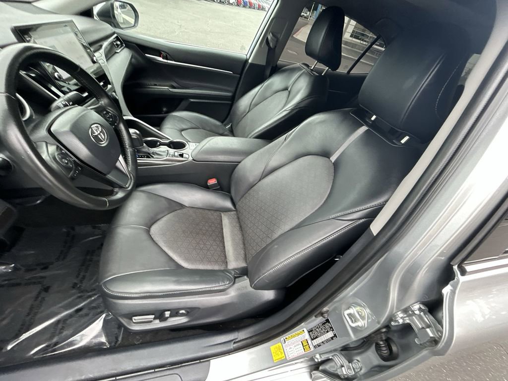 Used 2023 Toyota Camry XSE image 11