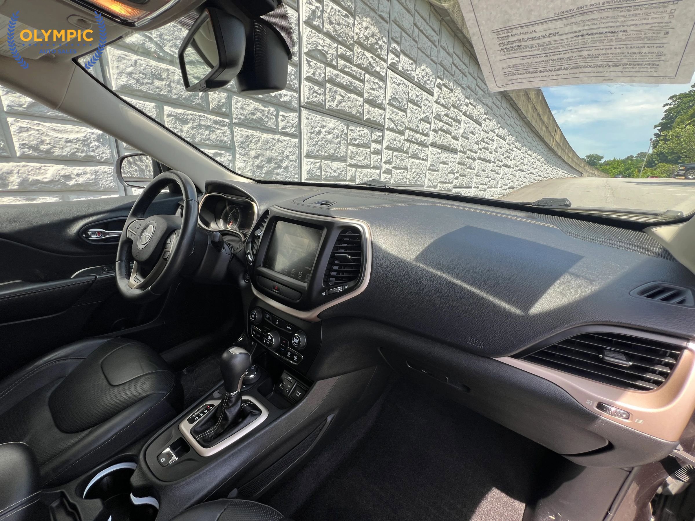 Used 2016 Jeep Cherokee Limited w/ Luxury Group AWD/4WD image 22