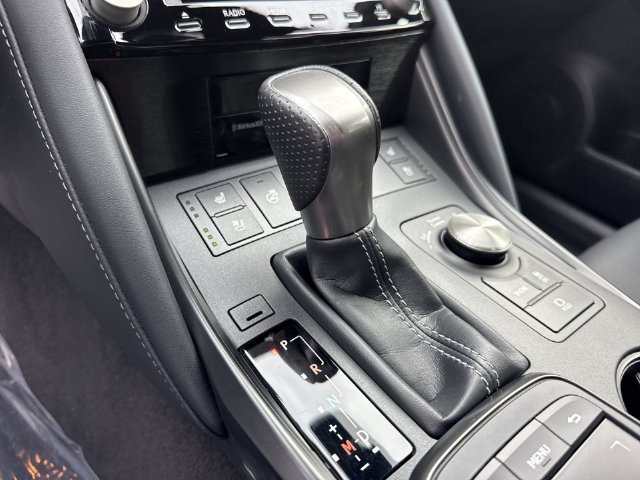 Used 2024 Lexus IS 350 F Sport RWD image 20