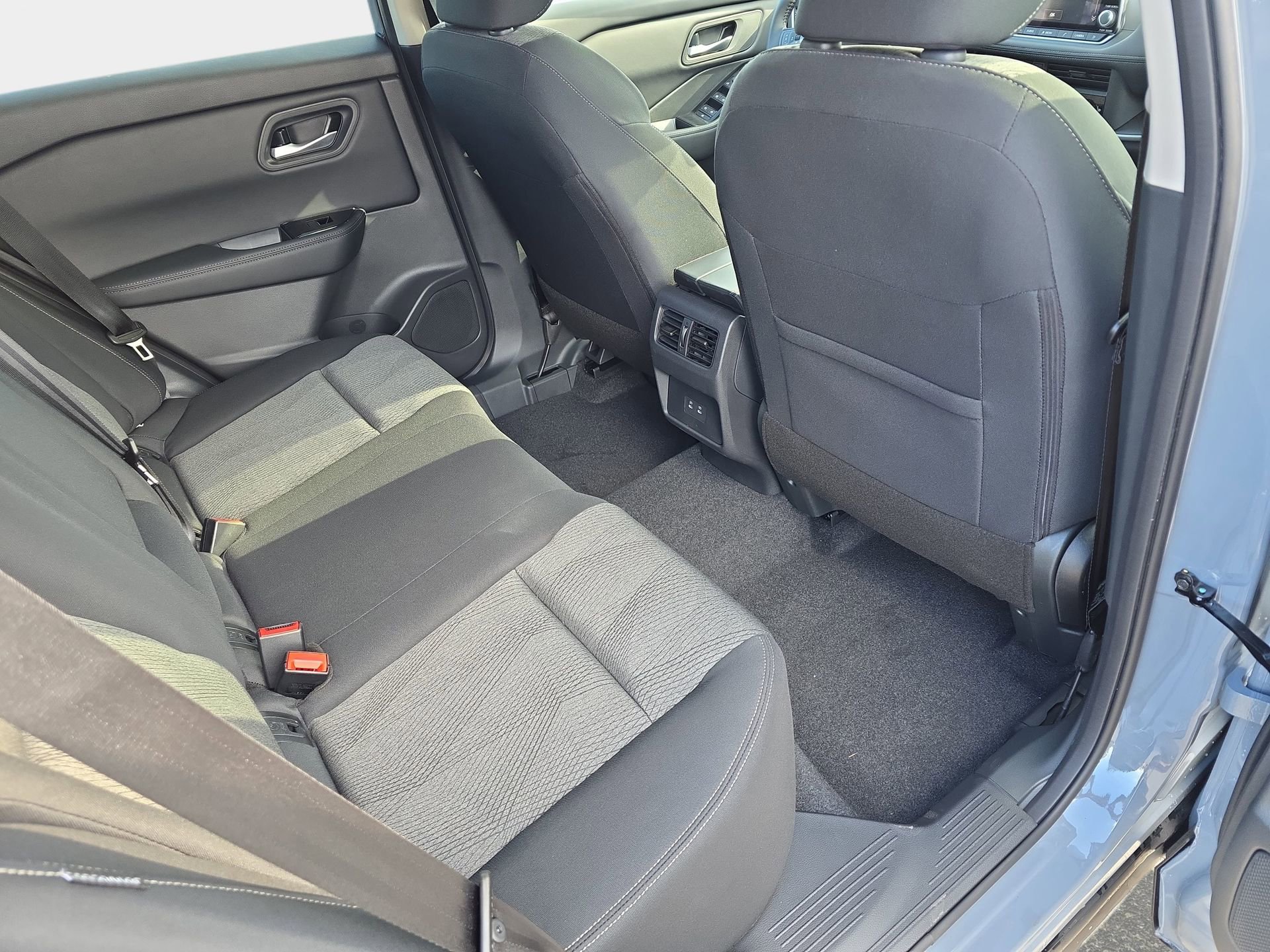 New 2026 Nissan Rogue SV w/ Cold Weather Package image 11