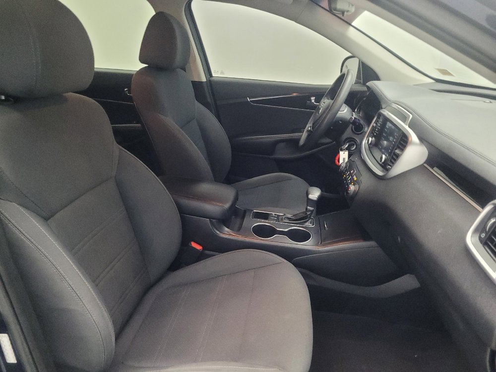 Used 2020 Kia Sorento LX image 21