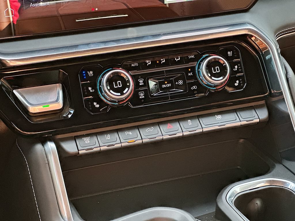 New 2026 GMC Sierra 3500 Denali Ultimate AWD/4WD image 14