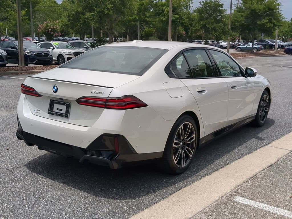 New 2026 BMW 530i w/ M Sport Package image 5
