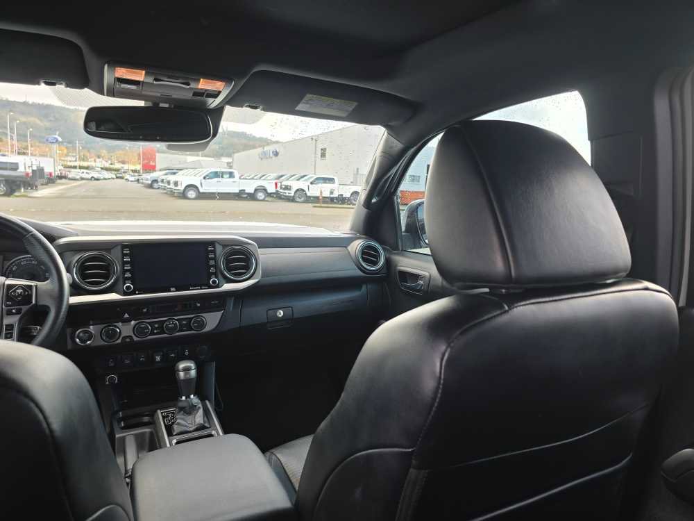 Used 2021 Toyota Tacoma Limited image 14