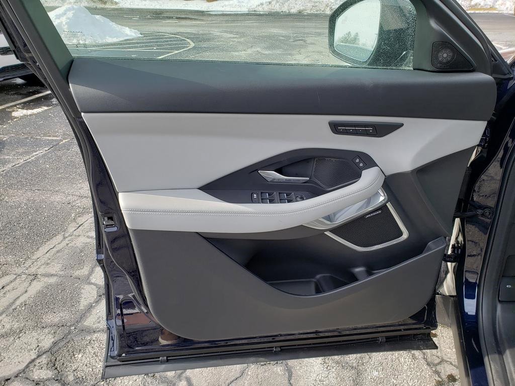 New 2024 Jaguar E-PACE R-Dynamic SE image 10