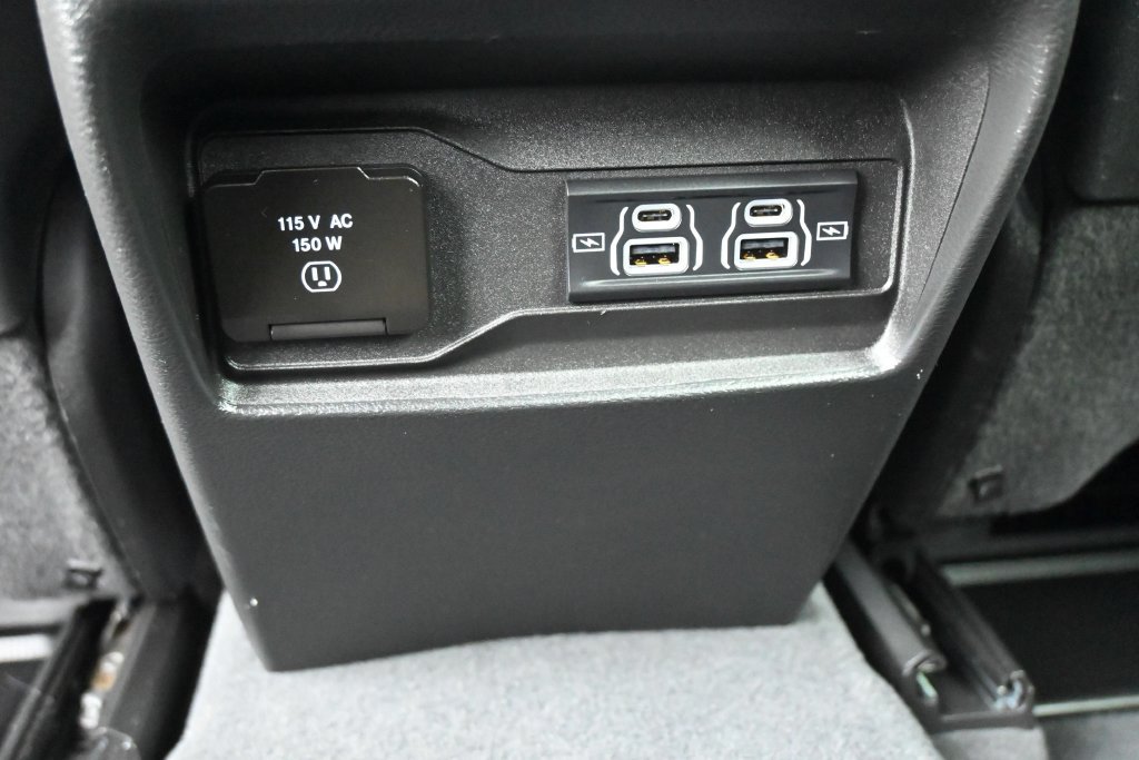 Used 2023 Jeep Grand Cherokee Altitude RWD image 19