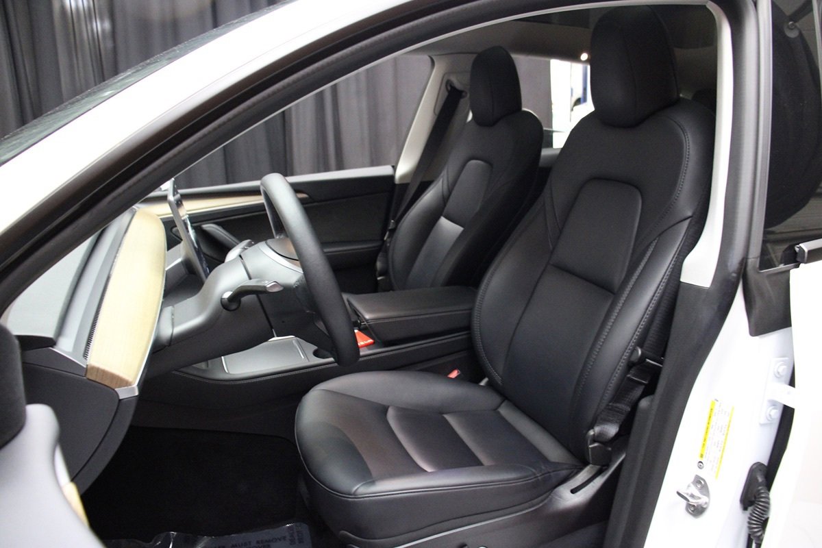 Used 2023 Tesla Model Y Long Range image 17