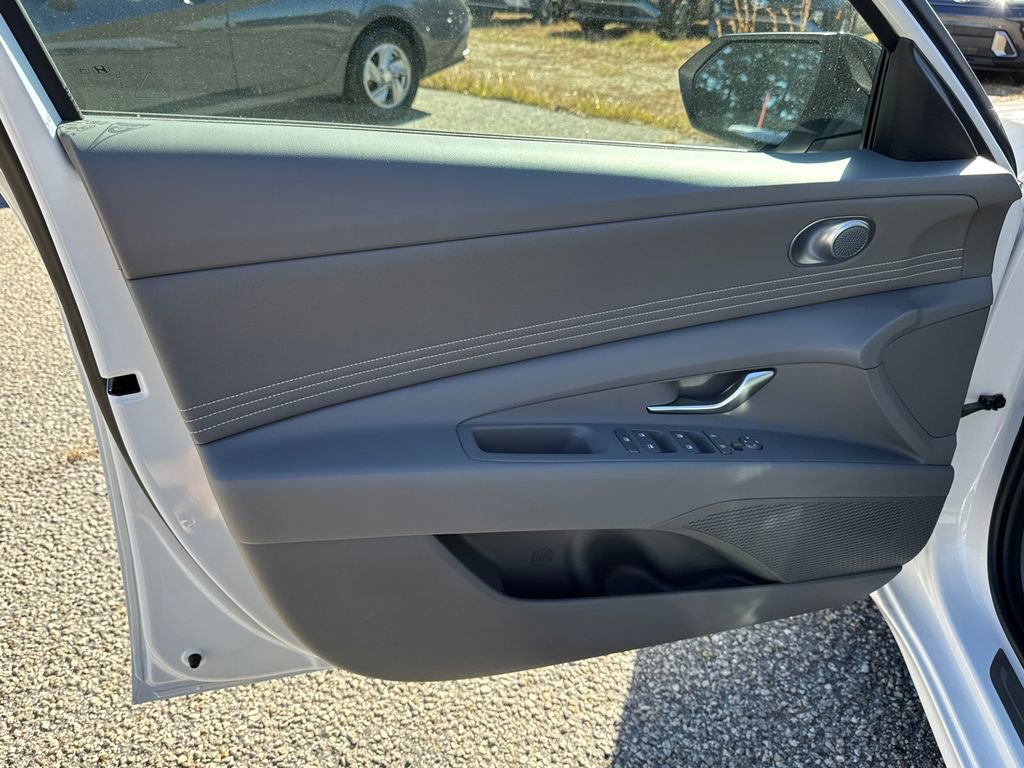 New 2026 Hyundai Elantra Sport image 10