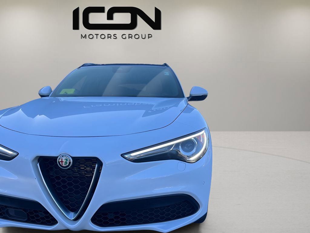 Used 2023 Alfa Romeo Stelvio Ti w/ Active Assist Plus Package image 9