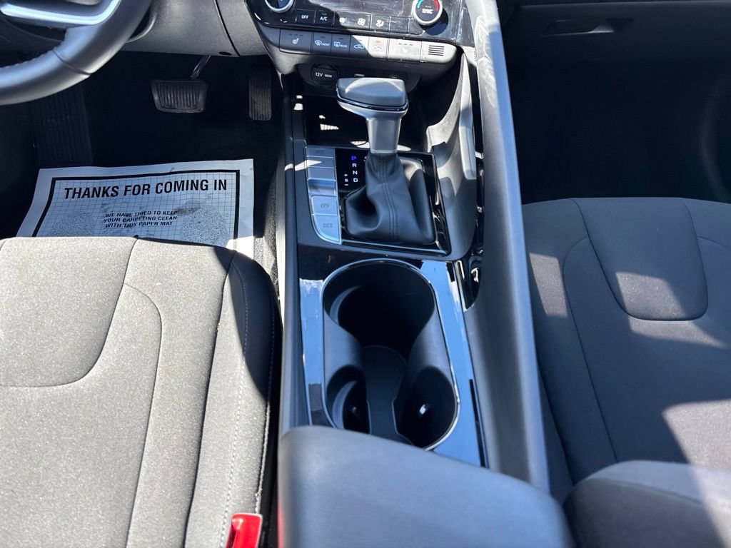 Certified 2025 Hyundai Elantra SEL FWD image 29