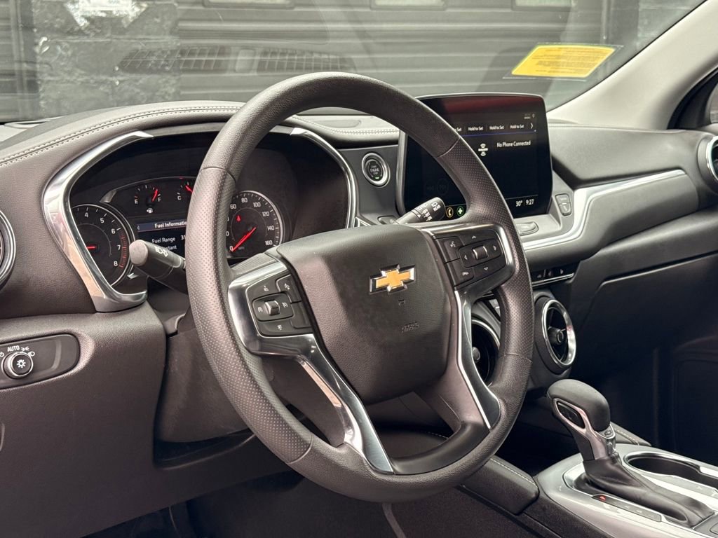 Used 2025 Chevrolet Blazer LT FWD image 27