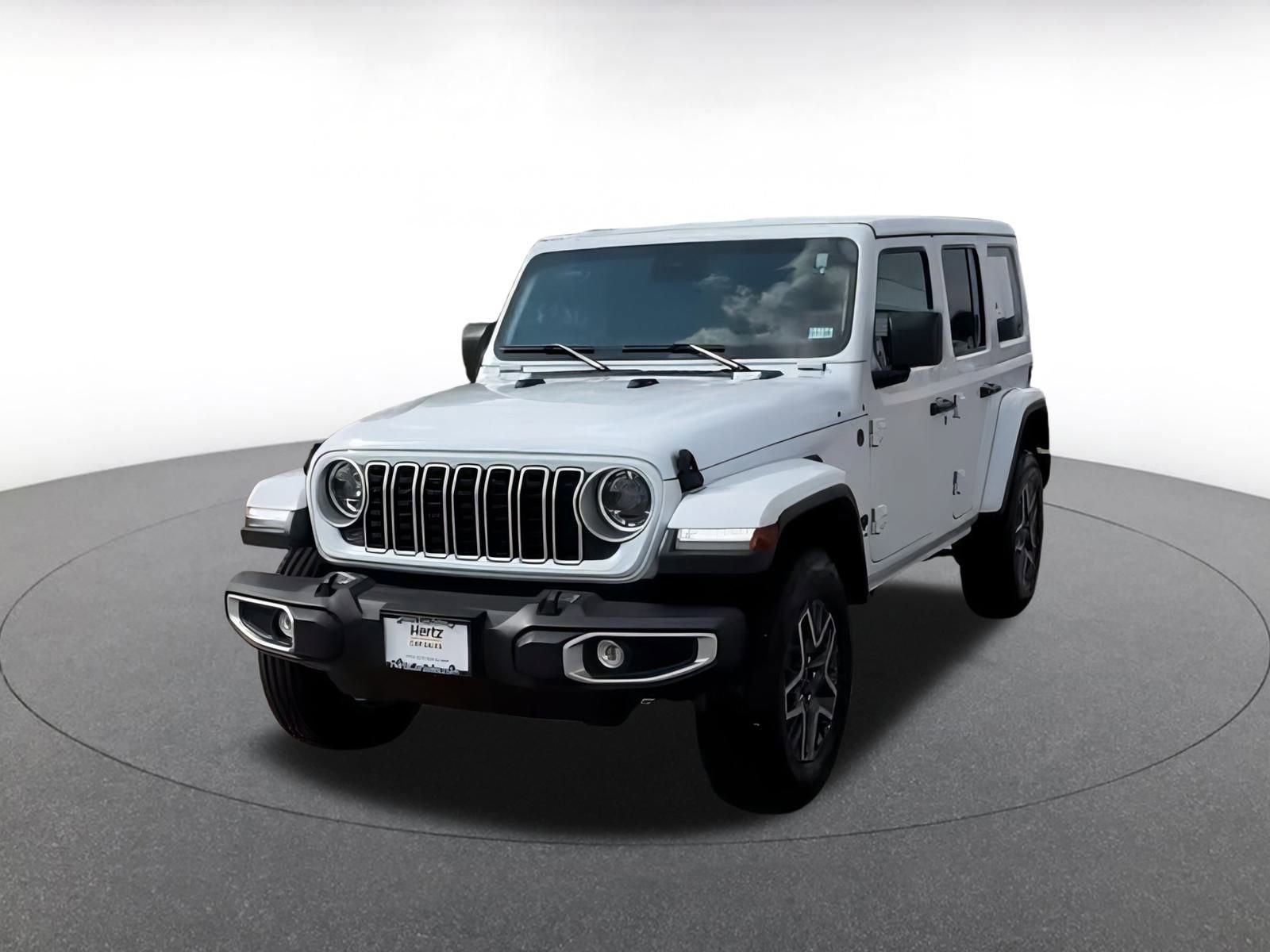 Used 2025 Jeep Wrangler Sahara image 4